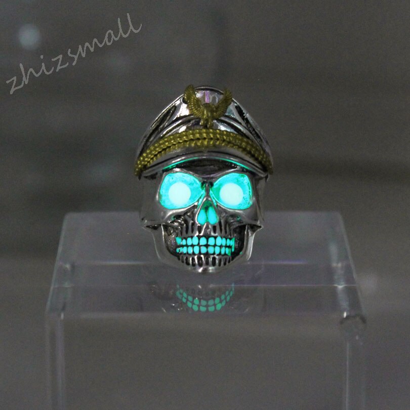 GLOWING SKULL RINGS